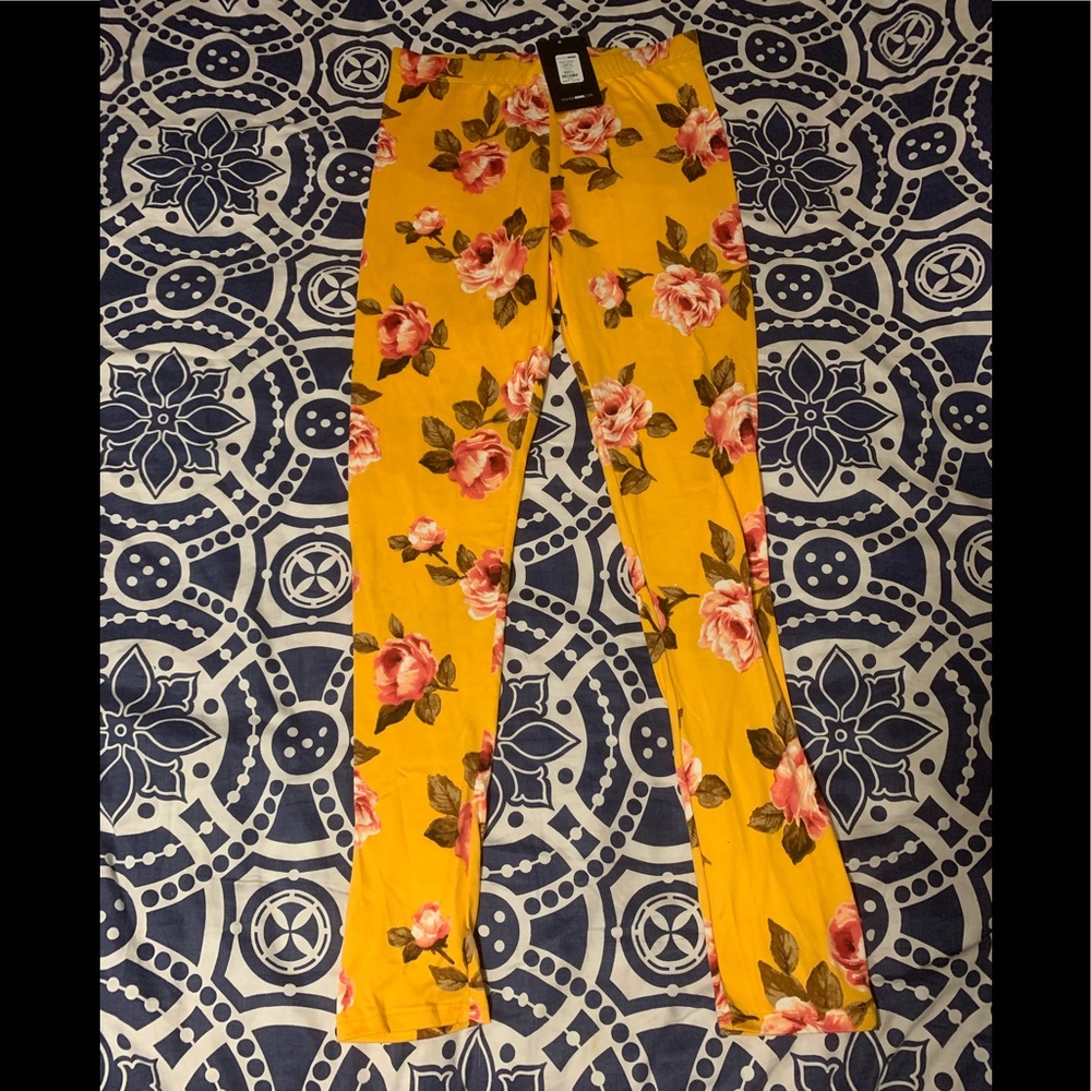 Fashion Nova Leggings
